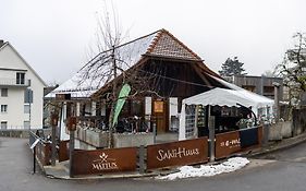 Sahlihuus Unterkunft